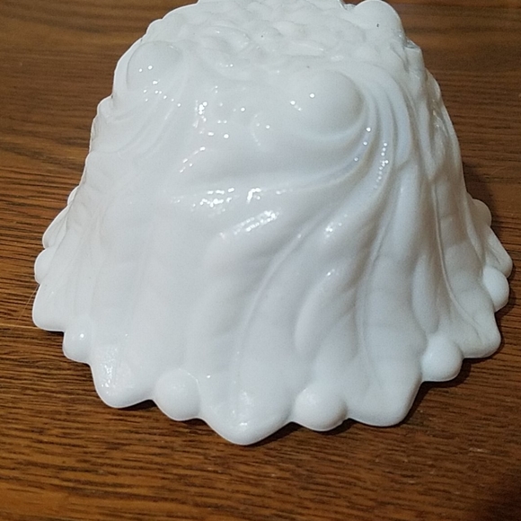 Indiana Wild Rose Milk Glass Dessert Bowl - Picture 2 of 3